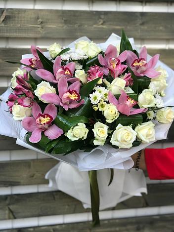 Букет цветов из: Розы и Хризантемы в Терской