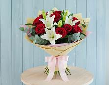 Букет цветов из:  Лилии и Розы в Терской