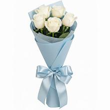 Букет 5 Белых роз Проуд в Терской