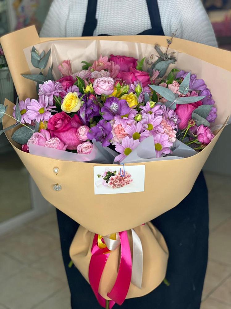 Букет цветов из: Хризантемы, Гвоздики и Альстромерии в Терской