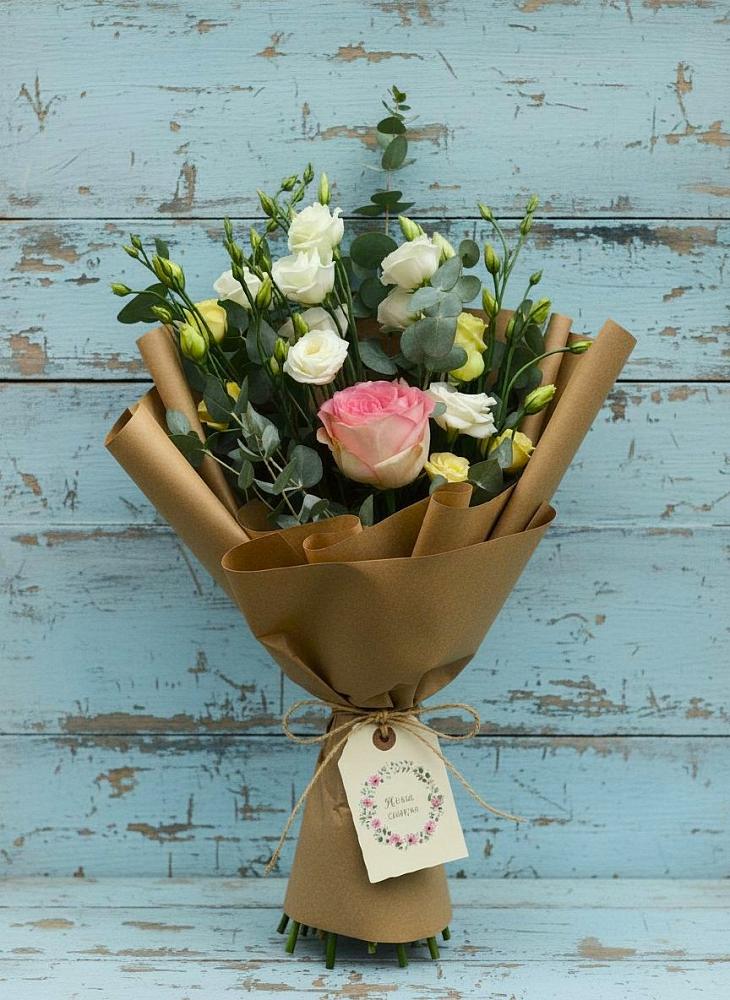 Букет цветов из: Розы и Лизиантусы в Терской