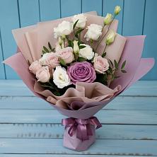 Букет цветов из:  Розы и Лизиантусы в Терской