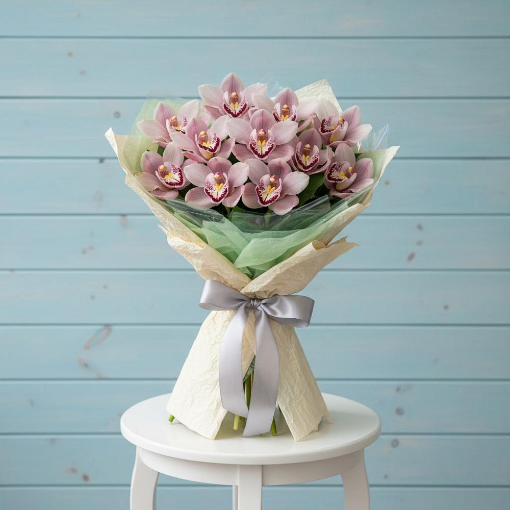 Букет цветов из: Орхидеи и Розы в Терской