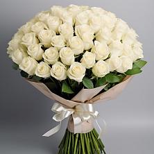 Букет 101 беля роза Белоснежка в Терской