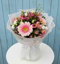 Букет цветов из:  Герберы, Альстромерии и Лизиантусы в Терской