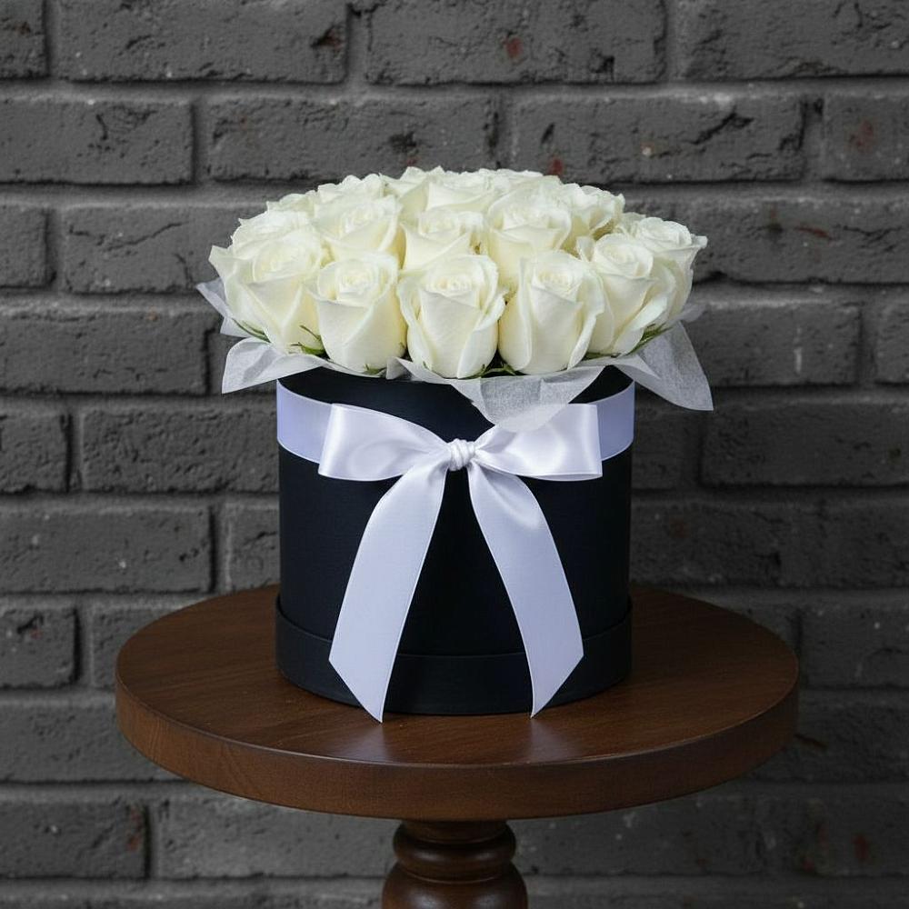 Цветочная композиция из Розы в шляпной коробке в Терской