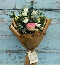Букет цветов из:  Розы и Лизиантусы в Терской