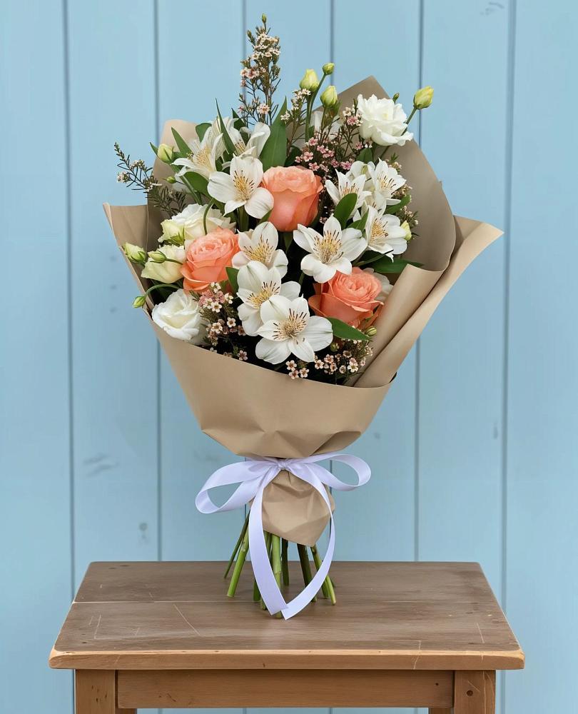 Букет цветов из: Альстромерии, Лизиантусы, Розы и Хризантемы в Терской